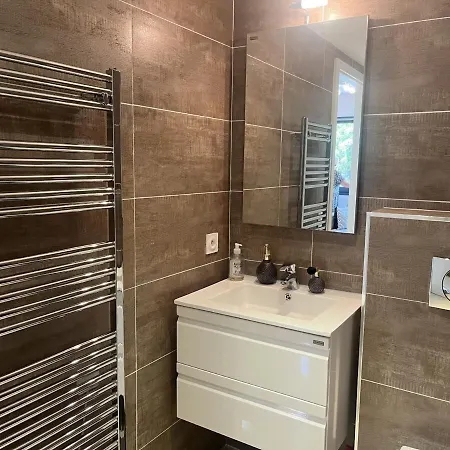 Apartamento Studio moderne à 50m de la plage, climatisé, proche commerces et gare, parking disponible - FR-1-466A-50 Saint-Raphaël